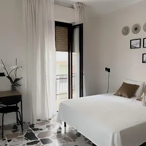 Leonardo Da Vinci Rooms Pensión